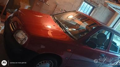 Nissan Micra Anno 2000