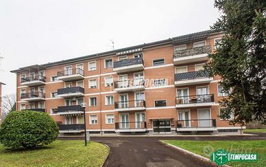 TRE LOCALI AL PIANO PRIMO