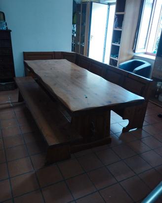 Tavolo legno massello con panca e cassapanca
