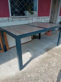 Tavolo in alluminio  grigio antracite 