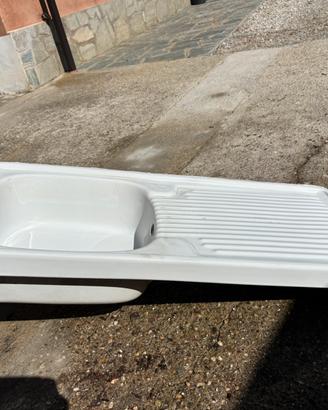 Lavello  in ceramica per cucina e lavanderia