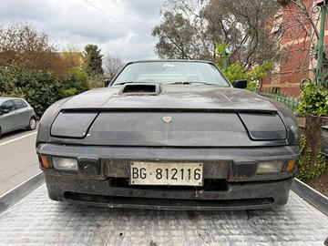 Porsche 944