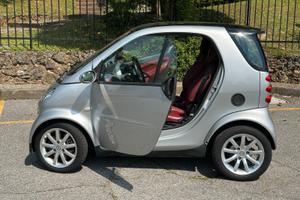 Smart fortwo 700 benzina coupé interni in pelle