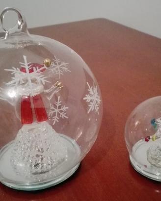 2 palle di natale in vetro soffiato che si illumin