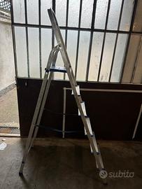 Scala in alluminio
