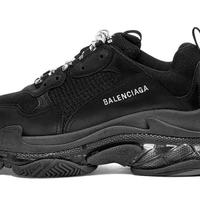 Balenciaga Triple S     Unisex