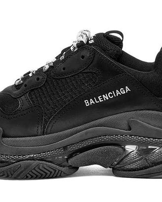 Balenciaga Triple S     Unisex
