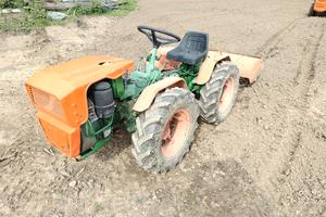 Trattore Goldoni 521 