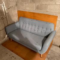 Divano , poltrona e poggia piedi