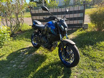 Yamaha Mt-07 2022 - scarico Akrapovic