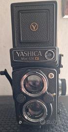 MACCHINA VINTAGE  FOTOGRAFICA YASHICA MAT 124 G