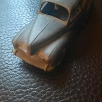 Modellino Dinky Toys Peugeot  203 vintage anni 50