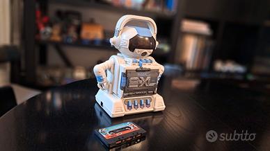 Robot 2-XL con Cassetta Anni 90