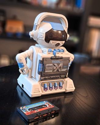 Robot 2-XL con Cassetta Anni 90