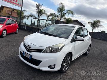 Toyota Yaris 1.4 D-4D 5 porte Lounge