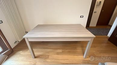 Tavolo da pranzo allungabile effetto legno chiaro