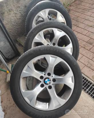 Pneumatici nuovi con cerchioni per BMW X1