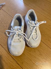 Scarpe da ginnastica nr 36