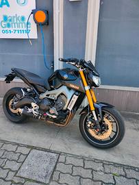 YAMAHA MT 09