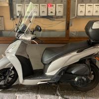 Kymco People S 300