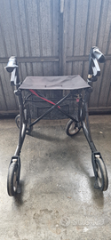 Carrello deambulatore per anziani