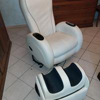 Poltrona massaggiante Imperial 4Hands con Ottomano