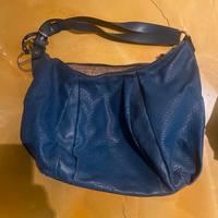 Borsa Borbonese blu.