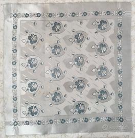 Fazzoletto antico in seta 