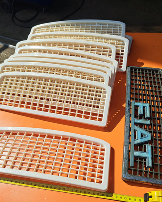 Trattore fiat 250 300 350 e 420 griglie nuove