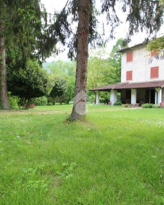 VILLA SINGOLA A BAISO