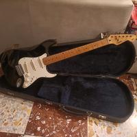 chitarra elettrica anniversario Fender
