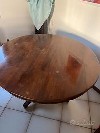 Antiquariato, tavolo + 4 sedie