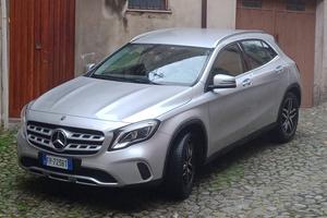 GLA 200d Sport 2018 autom 90.000 km