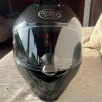 Casco in CARBONIO