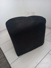 Pouf nero, resistente.