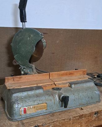 Troncatrice per legno