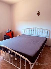 Letto matrimoniale e materasso