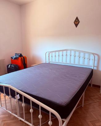 Letto matrimoniale e materasso