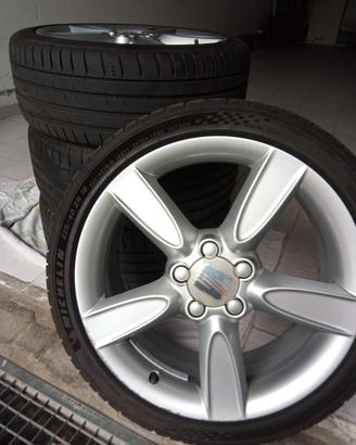 4 Gomme complete di cerchio in lega 18"