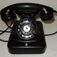 Telefono antico in bachelite