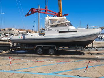 Gommone cabinato mt 7,50 carrellabile