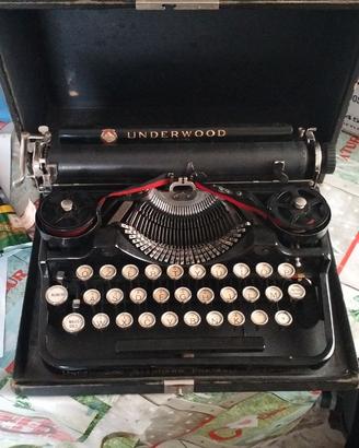 Macchina da scrivere underwood