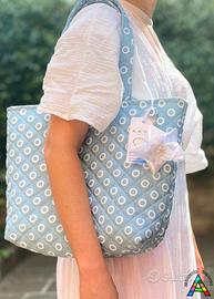 Borsa artigianale fatta a mano elegante.