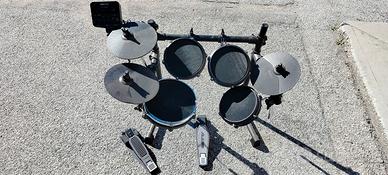 Batteria elettronica ALESIS DEBUT KIT