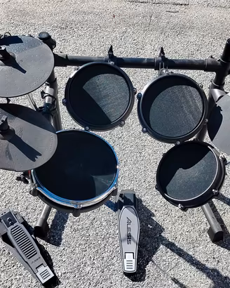 Batteria elettronica ALESIS DEBUT KIT
