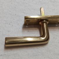 maniglie in ottone per finestre 