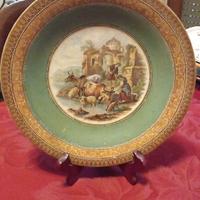 Antico piatto da parete con dipinto 