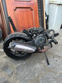 motore e cerchio piaggio nrg