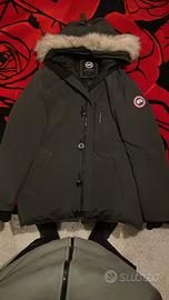 giubbotto canada goose grigio scuro