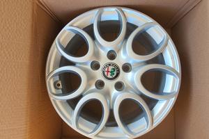 Cerchi Nuovi 16 originali Alfa romeo Giulietta 159